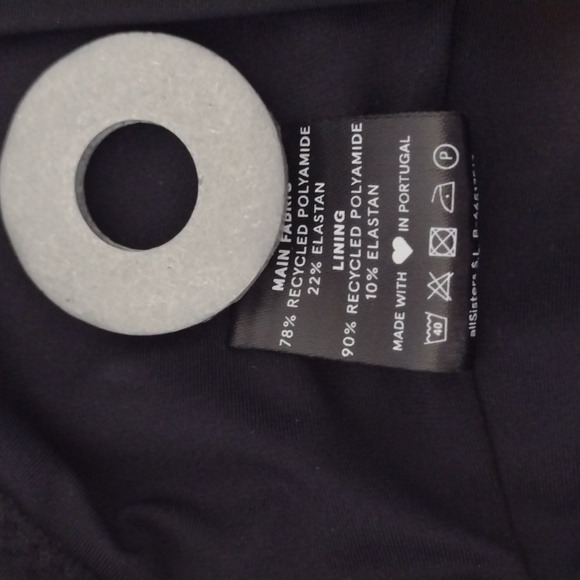 AllSisters Responsible Swimwear Black ScorpII Swim Top Size XS NWT - Picture 7 of 12